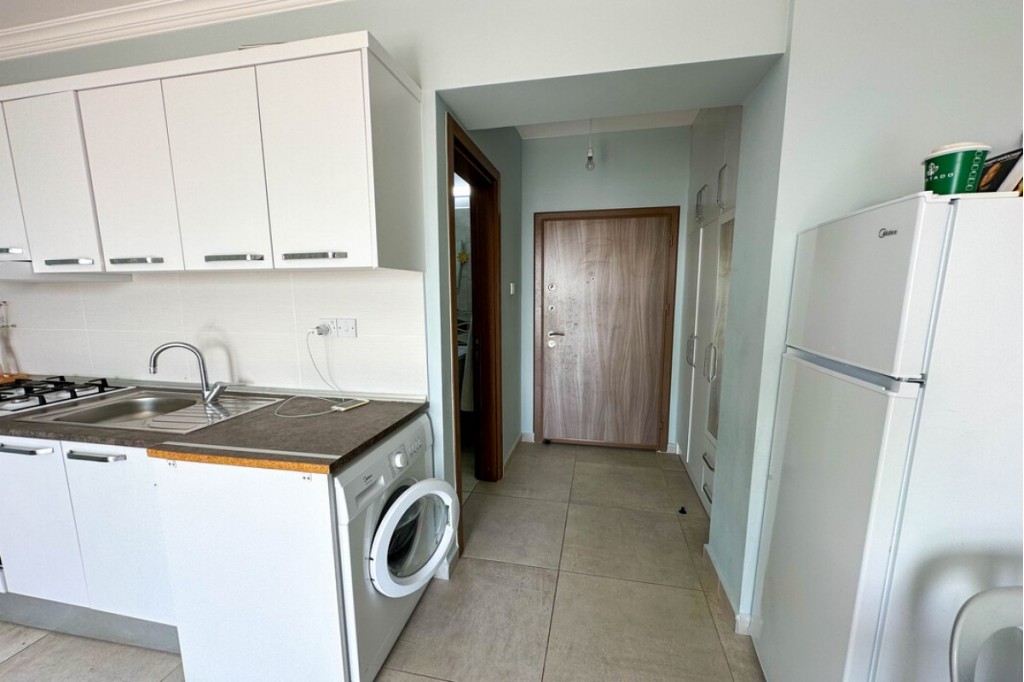Apartment ID 037018 studio